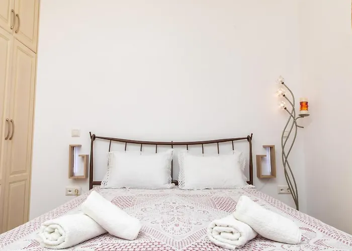 Oneiric Harmony * Mikri Vigla